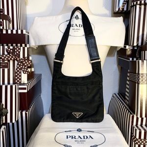AUTHENTIC🌟PRADA🌟MINI BAG! Authenticity cert!